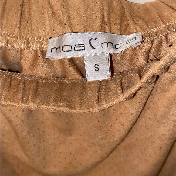 Top - Picture 2 of 3